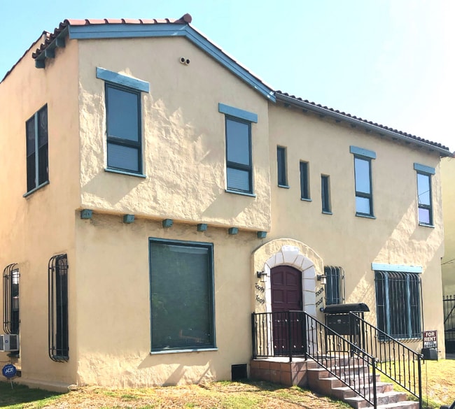 Building Photo - 7007 Willoughby Ave