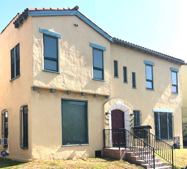 Photo - 7007 Willoughby Ave Apartment