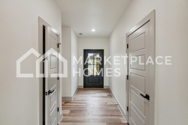 Foto del edificio - 1000 Clayton Rd