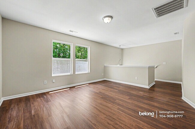 Foto del edificio - 6907 Hopkins Street