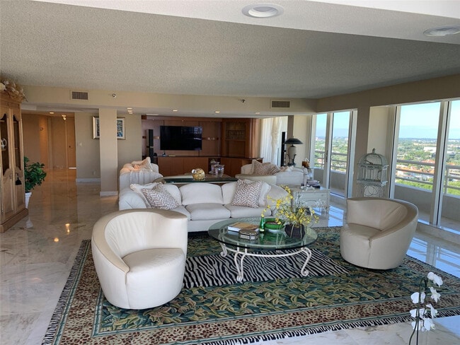 Foto del edificio - 4101 N Ocean Blvd