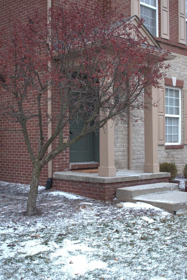 Building Photo - 44725 Ellery Ln