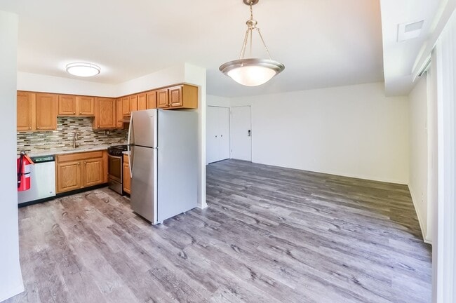 Building Photo - Chesterfield Apartment Homes