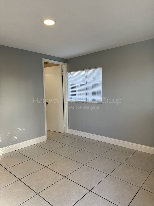 Photo - 2267 Huron Dr Apartment