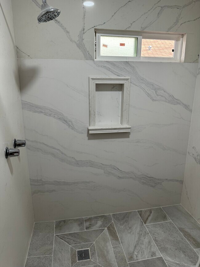 Foto del edificio - 2212 Gramercy Ave