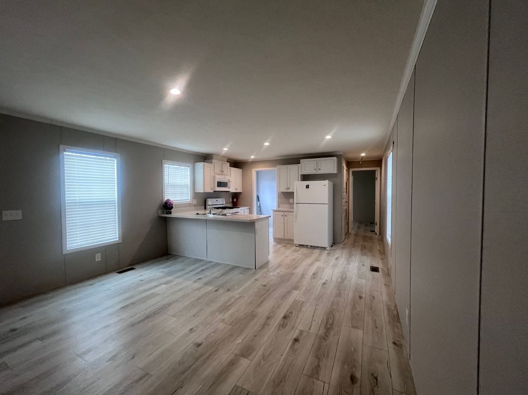 Building Photo - 344 Boyne St