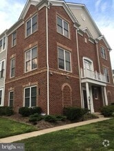 Building Photo - 14741 Potomac Branch Dr