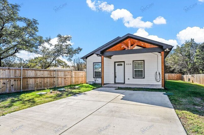 Building Photo - 3516 Tomahawk Dr