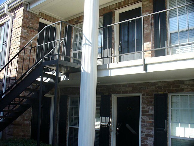 Building Photo - 6402 Del Monte Dr