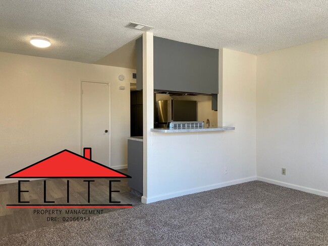 Building Photo - 645RC