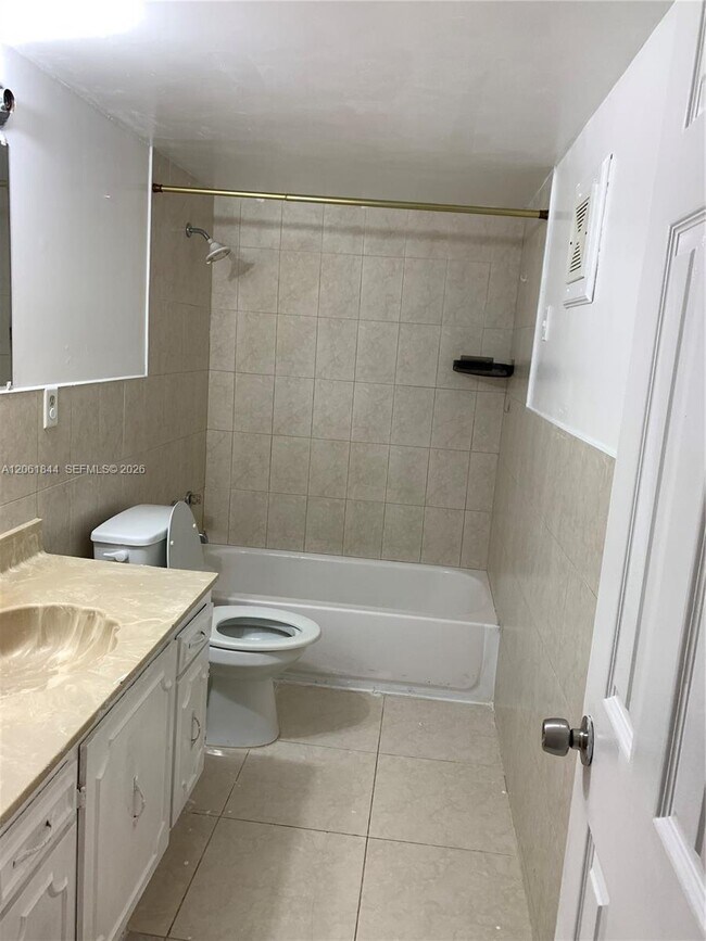 Foto del edificio - 5453 NW 169th Terrace