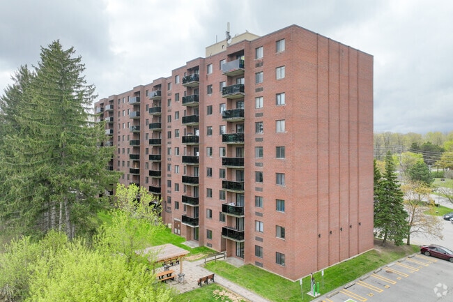 Building Photo - Parkside Tower