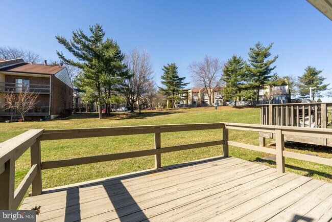 Foto del edificio - 506 St Albans Ct