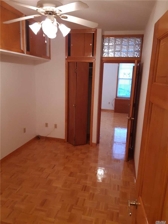 Foto del edificio - 71-08 64th St