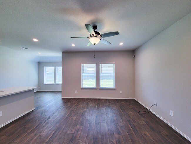 Building Photo - 21344 Pne Ml Dr