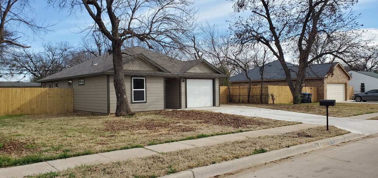 Foto principal - 1717 Ash Crescent St