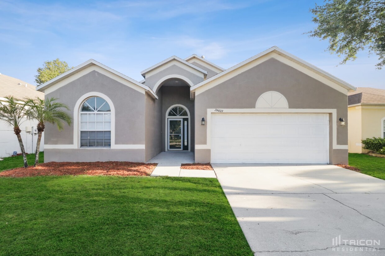 Foto principal - 24409 Breezy Oak Ct