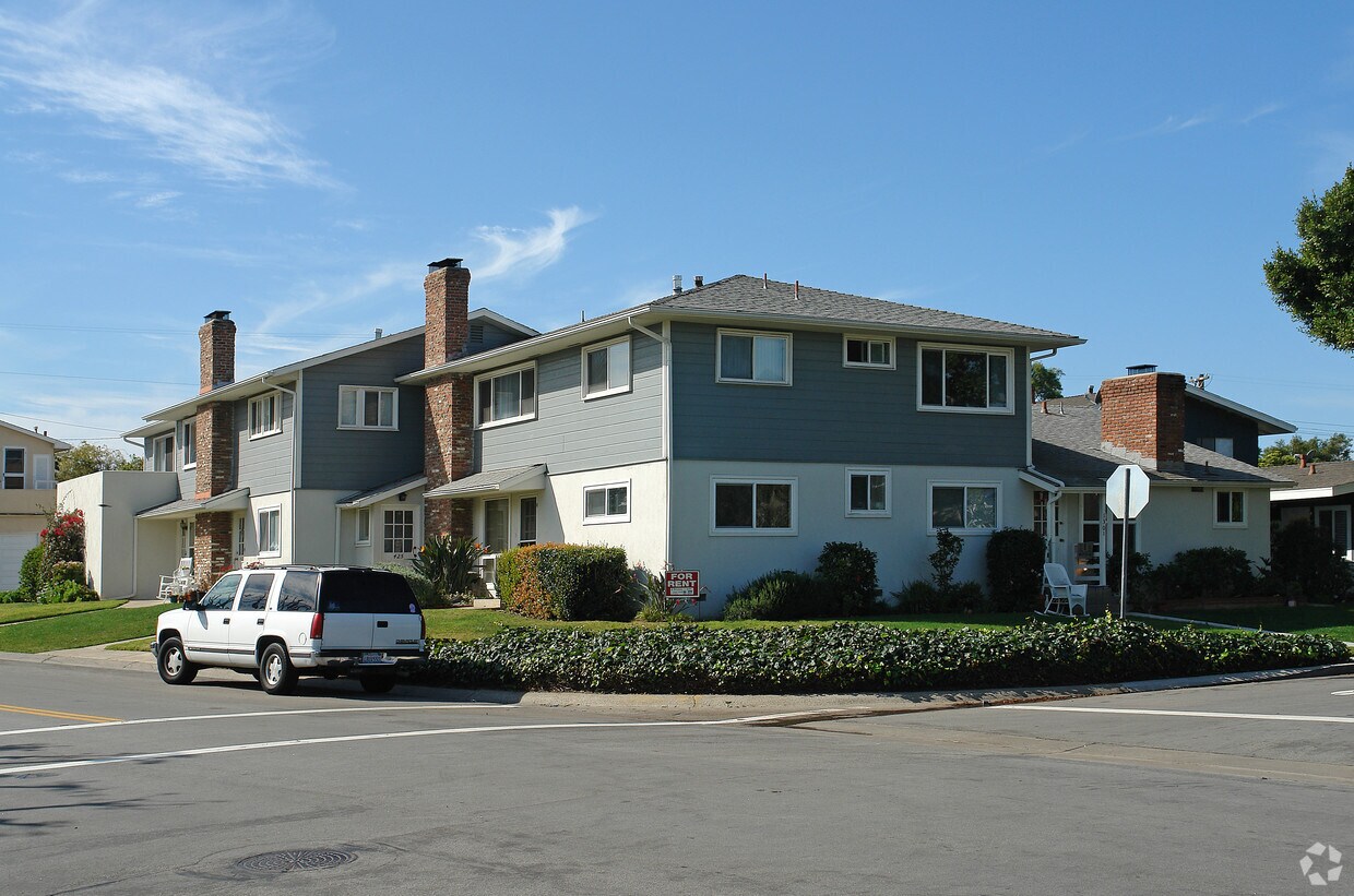 Building Photo - 1301 Clay St
