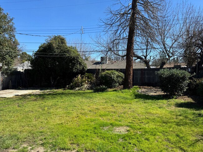 Foto del edificio - 3 BR/1BA | Newly Renovated Single Family Home | 1-Car Covered Parking | Large backyard