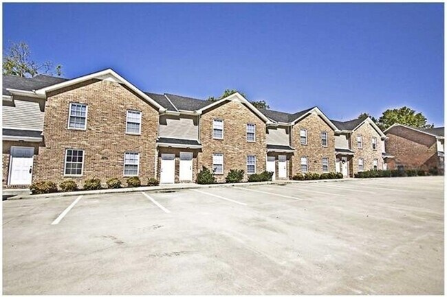 Building Photo - 2268 McCormick Lane