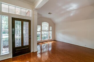 Building Photo - 1718 Bumelia Ct
