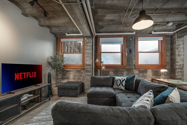 Foto del edificio - 723 5th Ave E