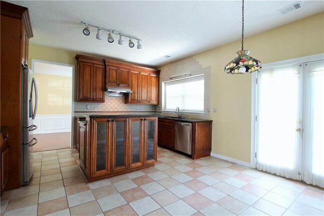Building Photo - 3905 Lake Burton Dr NW
