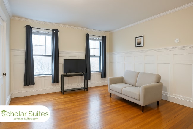 Building Photo - 1247 Beacon St