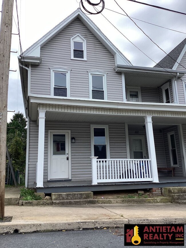 Building Photo - 160-162 W North St