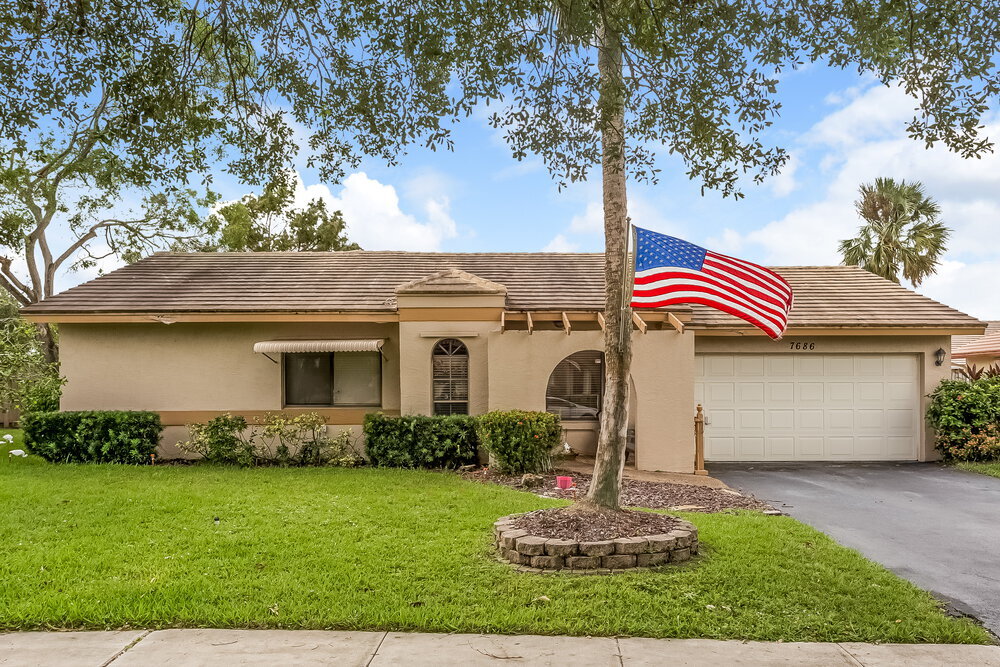 Foto principal - 7686 NW 21st Ct