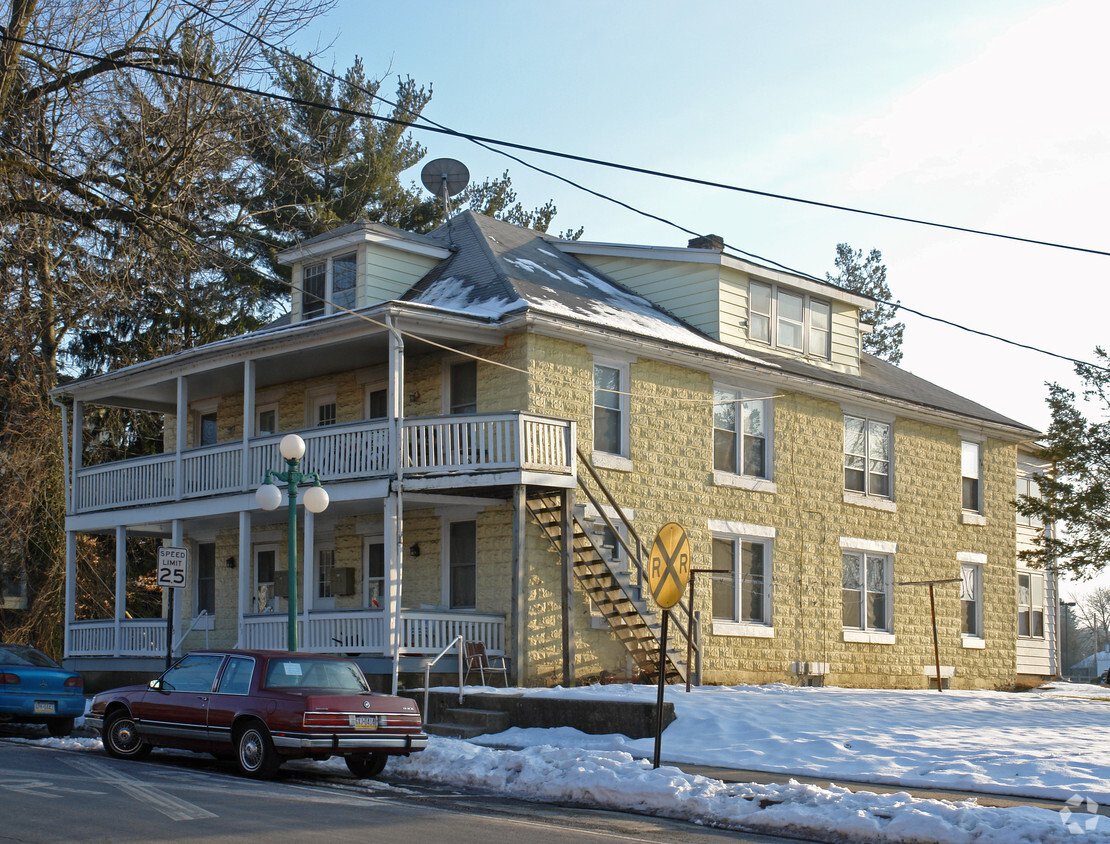 Primary Photo - 105 - 107 N 8th St