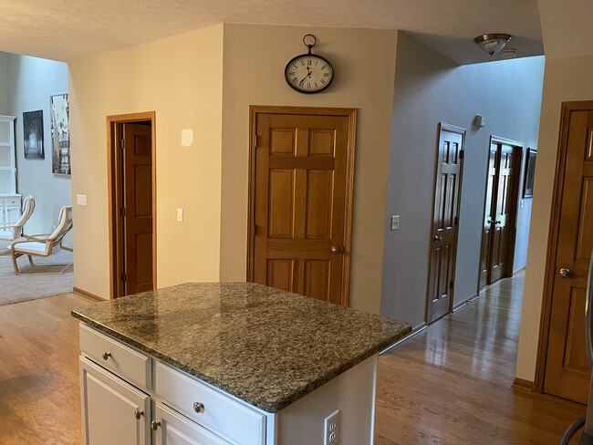 Building Photo - 6041 Holywell Dr