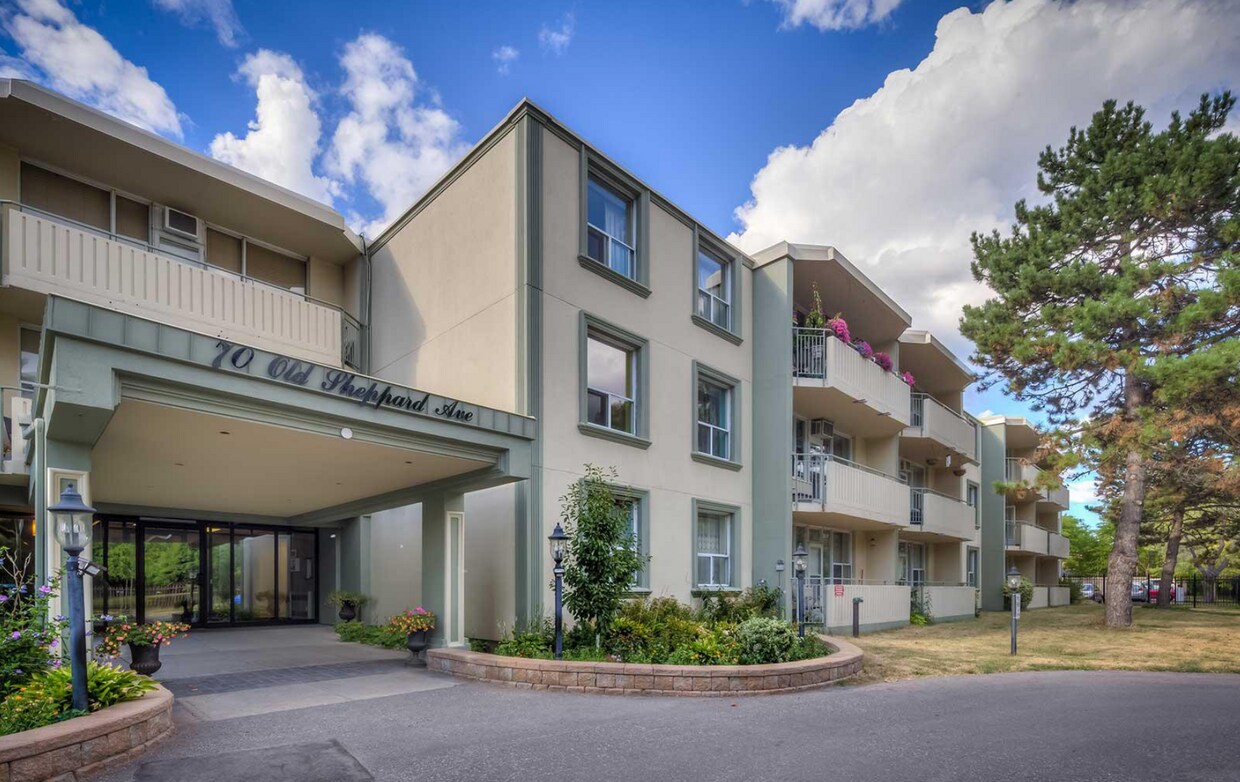 Photo principale - 70 Old Sheppard Ave