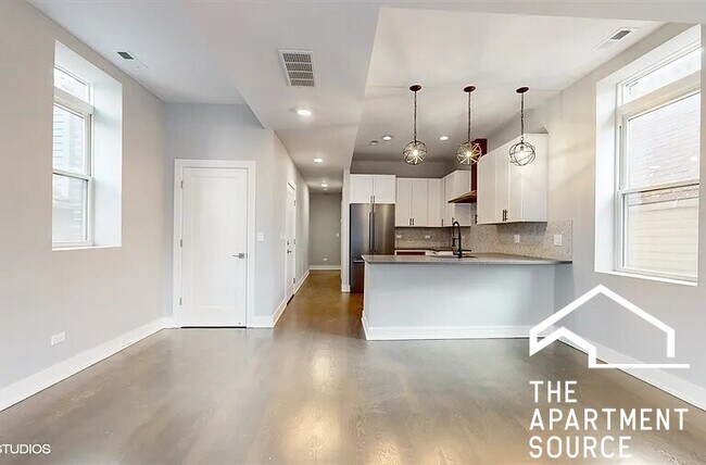 Foto del edificio - 3253 N Elston Ave