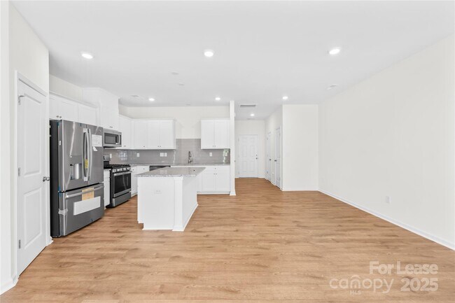 Foto del edificio - 2778 Yeager Dr NW