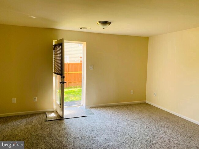 Building Photo - 9651 Hawkshead Dr
