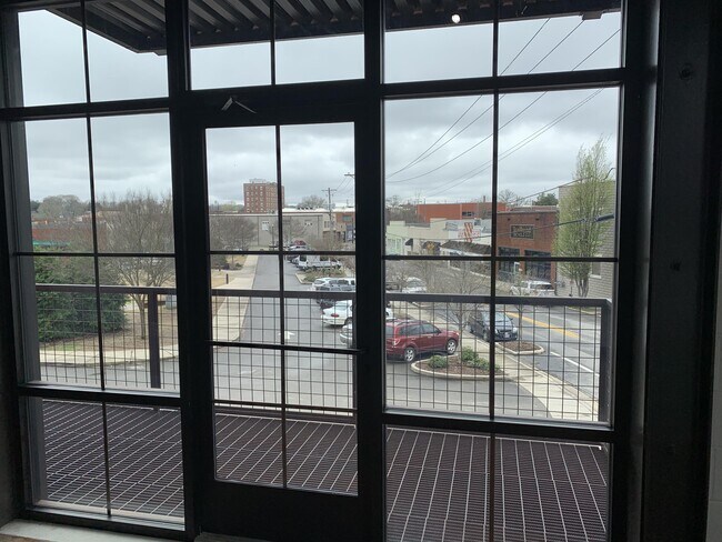 Foto del edificio - 240 1st St NE