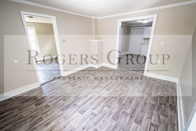 Building Photo - 515 Owen St