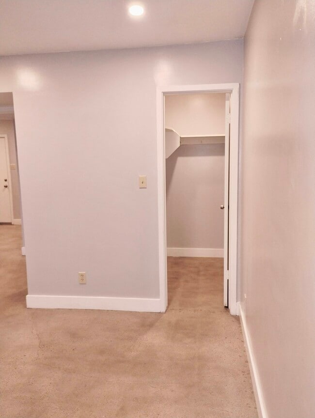 Photo - 1833 E Harvard St Apartment