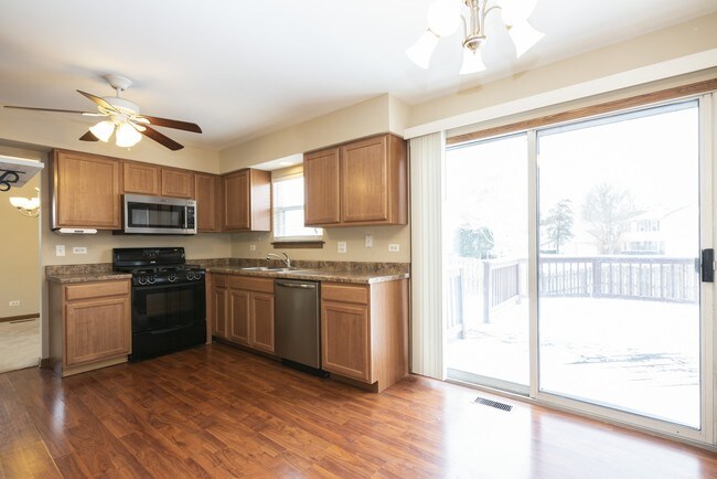 Foto del edificio - 315 Country Ln