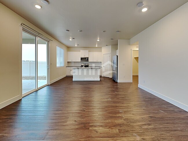 Foto del edificio - 6714 W Spriggel St