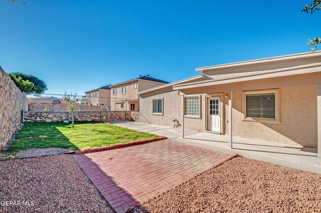 Foto del edificio - 316 De Palma Pl