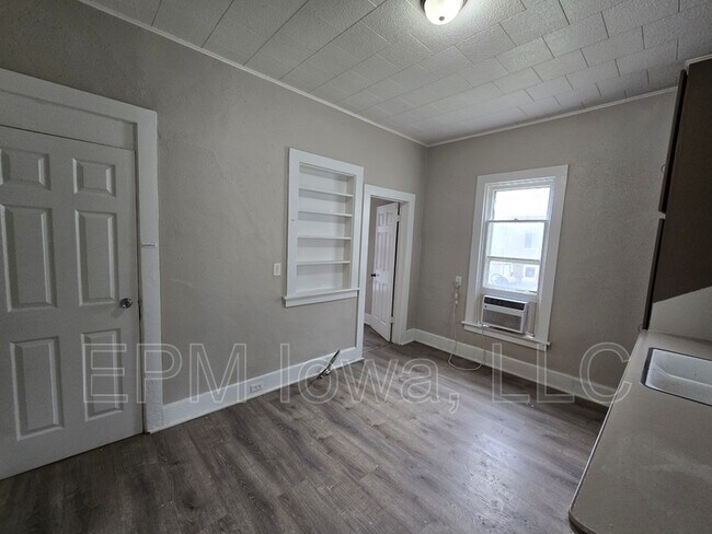 Foto del edificio - 813 W 2nd St