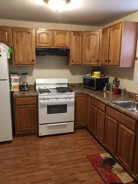 Cocina - 633 Nye Ave