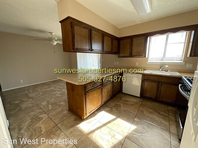 Building Photo - 3 br, 2 bath House - 1705 E. 30th
