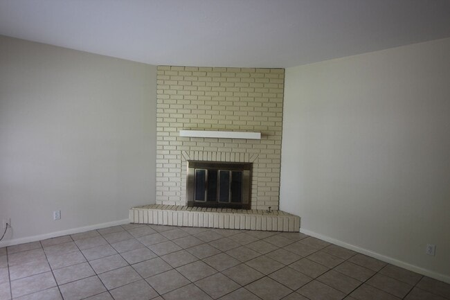 Building Photo - 3306 Greg Ln