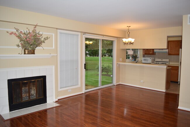 Building Photo - 1460 W Sapphire Dr
