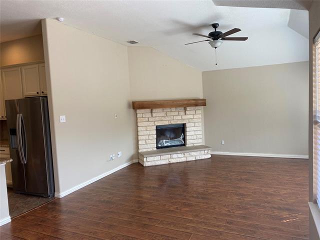 Building Photo - 220 Benton Dr