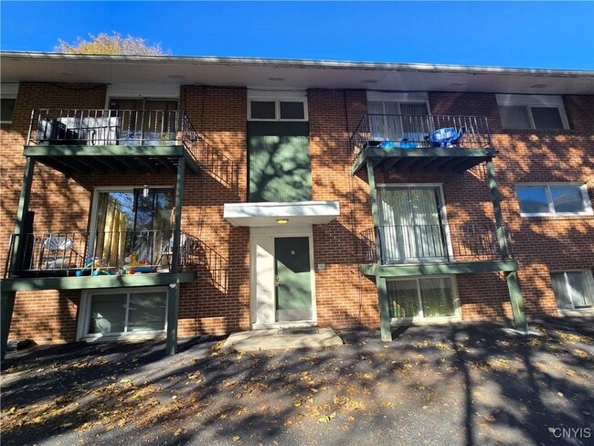 Foto del edificio - 1101 Teall Ave