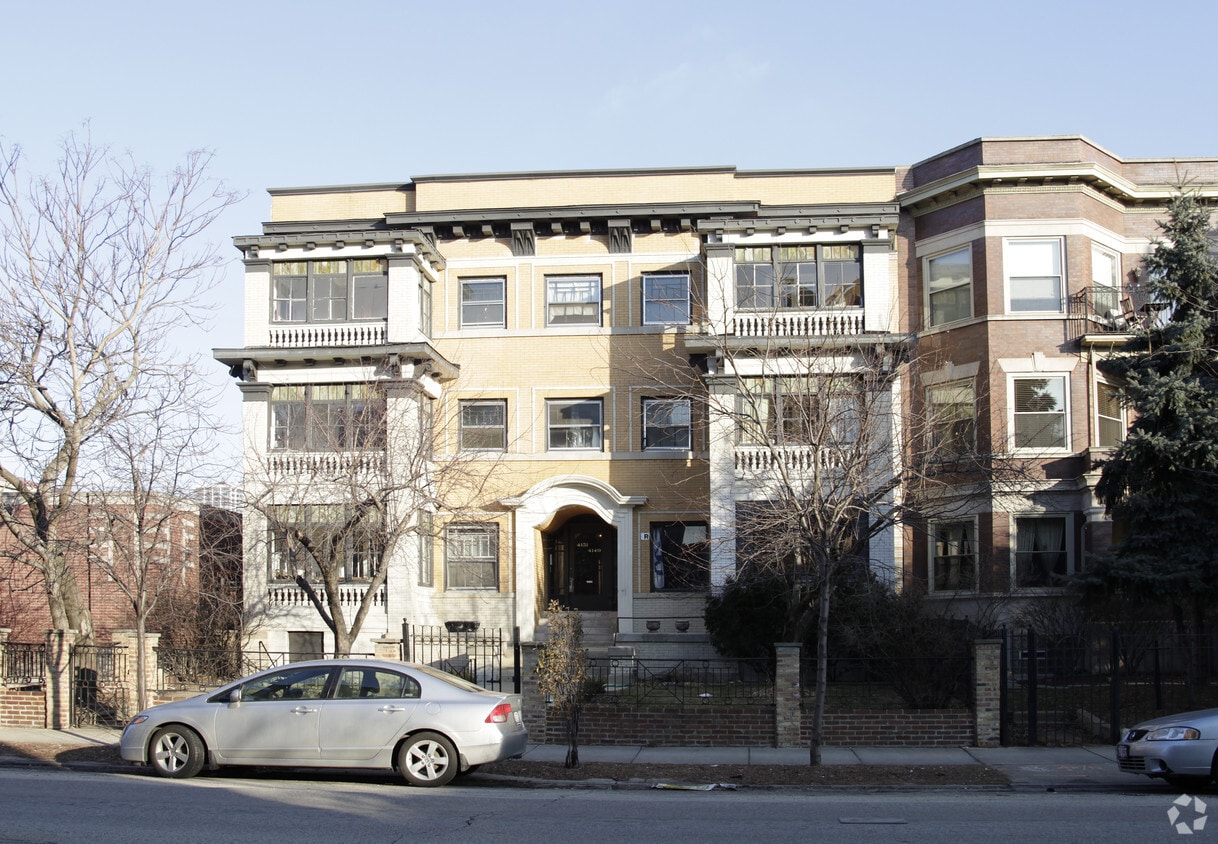 Building Photo - 4149-4151 N Sheridan Rd